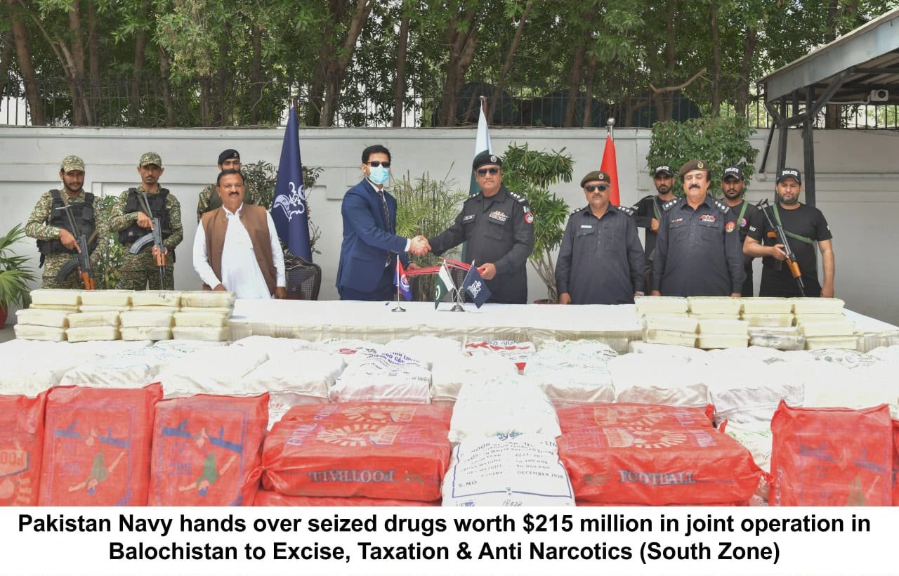 بلوچستان میں پاک بحریہ کا مشترکہ آپریشن، 1000 کلوگرام آئس منشیات ضبط
